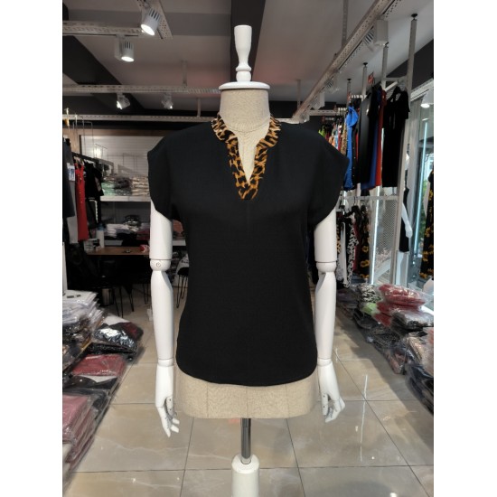 Women's Short Sleeve Leopard Striped V-neck Crepe Blouse, 8826 Women's Short Sleeve Leopard Striped V-neck Crepe Blouse, 8826