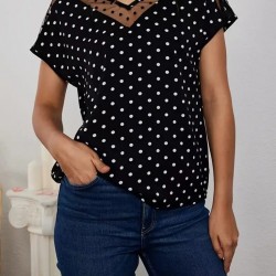 Kadın Kısa Kollu V Yaka Dantel Detay Puantiyeli Krep Bluz, 15196