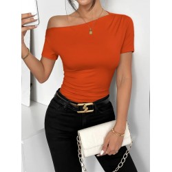 Kadın Kısa Kollu Tek Omuzu Açık Büzgülü Viskon Bluz, 23533 Kadın Kısa Kollu Tek Omuzu Açık Büzgülü Viskon Bluz, 23533