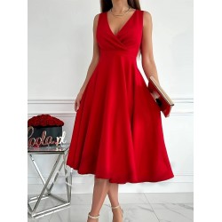 Kadın Ithal Krep Kumaş Kruvaze Yaka Eteği Kloş Kolsuz Mini Elbise, 24737 Kadın Ithal Krep Kumaş Kruvaze Yaka Eteği Kloş Kolsuz Mini Elbise, 24737