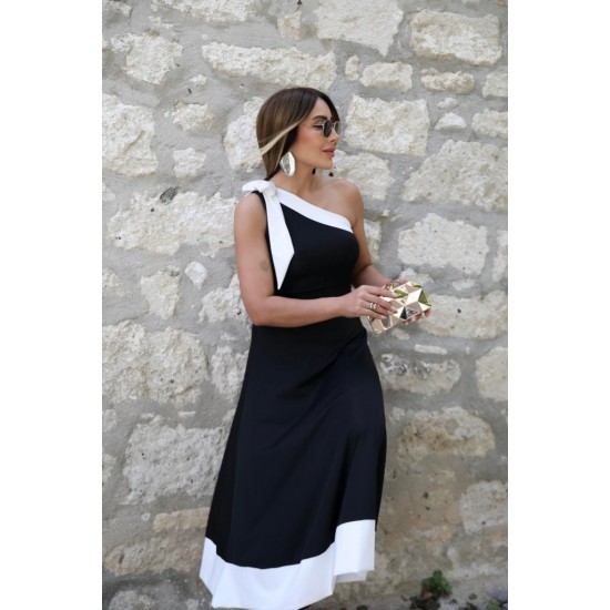 Kadın Tek Omuzu Açık Omuzlardan Kurdela Detaylı çift Renkli Ithal Krep Elbise , 26416 Kadın Tek Omuzu Açık Omuzlardan Kurdela Detaylı çift Renkli Ithal Krep Elbise , 26416