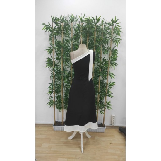 Kadın Tek Omuzu Açık Omuzlardan Kurdela Detaylı çift Renkli Ithal Krep Elbise , 26416 Kadın Tek Omuzu Açık Omuzlardan Kurdela Detaylı çift Renkli Ithal Krep Elbise , 26416