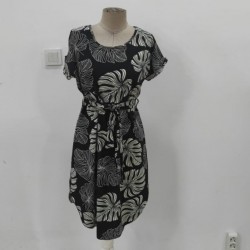 Kadın Kısa Kollu Bisiklet Yaka Desenli Kuşaklı örme Krep Midi Elbise, 26751 Kadın Kısa Kollu Bisiklet Yaka Desenli Kuşaklı örme Krep Midi Elbise, 26751