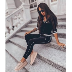 Kadın Uzun Kollu V Yaka Yakası Ve Kol Ağzı şerit Detay Kadife Takım, 27948 Kadın Uzun Kollu V Yaka Yakası Ve Kol Ağzı şerit Detay Kadife Takım, 27948