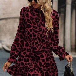 Kadın Uzun Kollu Yakadan Bağcıklı Modal Leopar Desenli Mini Elbise , 27975 Kadın Uzun Kollu Yakadan Bağcıklı Modal Leopar Desenli Mini Elbise , 27975