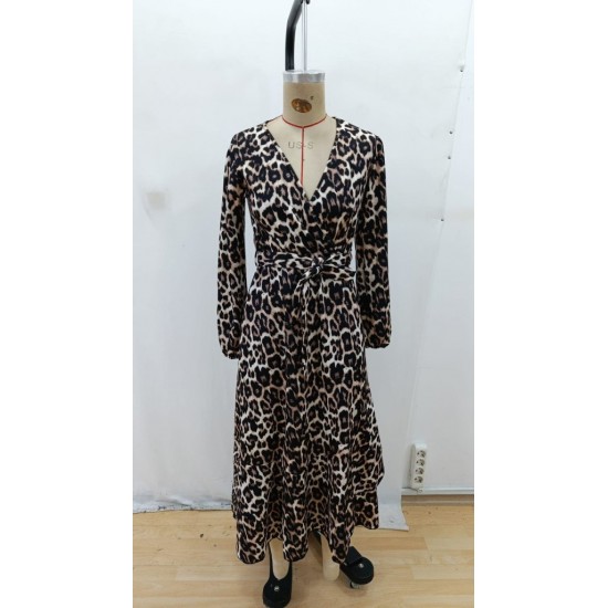Kadın Uzun Kollu Kruvaze Yaka Leopar Desenli Modal Uzun Elbise , 28554 Kadın Uzun Kollu Kruvaze Yaka Leopar Desenli Modal Uzun Elbise , 28554