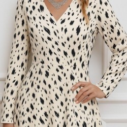 Kadın Uzun Kollu V Yakalı Desenli Kısa Keten Elbise , 28560 Kadın Uzun Kollu V Yakalı Desenli Kısa Keten Elbise , 28560