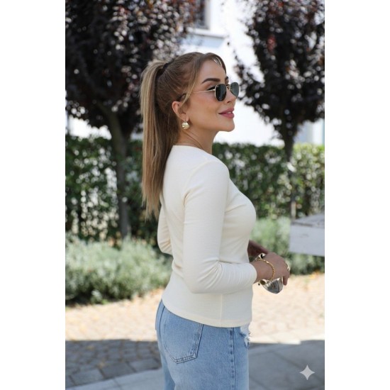 Kadın Uzun Kollu Kruvaze Yakalı Toka Detaylı Viskon Bluz , 28695 Kadın Uzun Kollu Kruvaze Yakalı Toka Detaylı Viskon Bluz , 28695