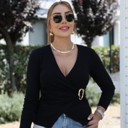 Kadın Uzun Kollu Kruvaze Yakalı Toka Detaylı Viskon Bluz , 28694 Kadın Uzun Kollu Kruvaze Yakalı Toka Detaylı Viskon Bluz , 28694