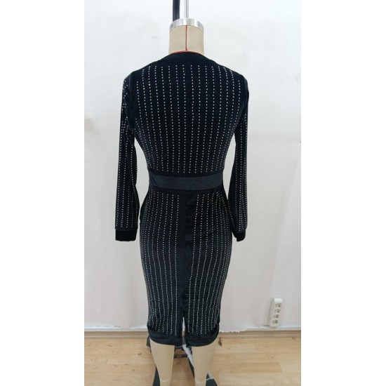 Kadın Uzun Kollu Bisiklet Yaka Taşlı Midi Kadife Elbise , 28707 Kadın Uzun Kollu Bisiklet Yaka Taşlı Midi Kadife Elbise , 28707