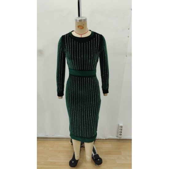 Kadın Uzun Kollu Bisiklet Yaka Taşlı Midi Kadife Elbise , 28705 Kadın Uzun Kollu Bisiklet Yaka Taşlı Midi Kadife Elbise , 28705