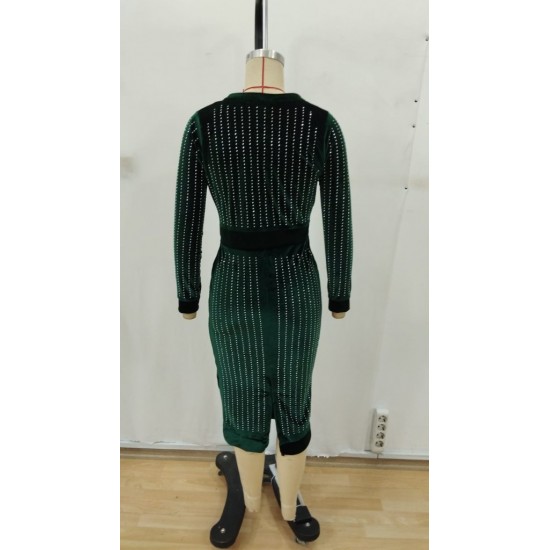 Kadın Uzun Kollu Bisiklet Yaka Taşlı Midi Kadife Elbise , 28705 Kadın Uzun Kollu Bisiklet Yaka Taşlı Midi Kadife Elbise , 28705