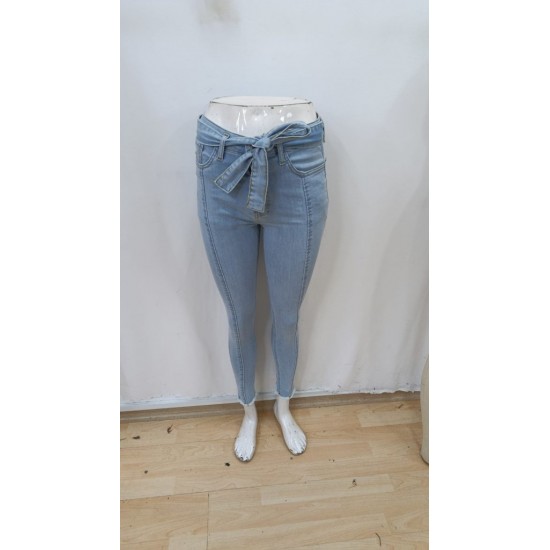 Kadın Yüksek Bel Belden Kuşaklı Yırtık Detaylı Kot Pantolon , 29590 Kadın Yüksek Bel Belden Kuşaklı Yırtık Detaylı Kot Pantolon , 29590