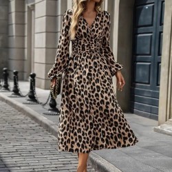 Kadın Uzun Kollu Kruvaze Yaka Belden Oturtmalı Midi Modal Leopar Desenli Elbise , 29728 Kadın Uzun Kollu Kruvaze Yaka Belden Oturtmalı Midi Modal Leopar Desenli Elbise , 29728