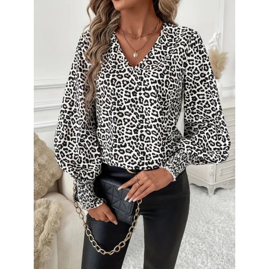 Kadın Uzun Kollu V Yaka Kollar Gipe Detaylı Leopar Desenli Süprem Bluz , 29915