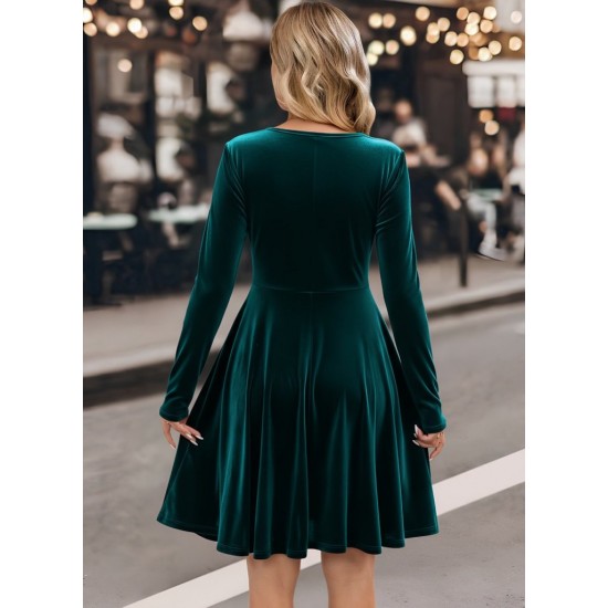 Kadın Uzun Kollu Kruvaze Yakalı Toka Detaylı Mini Kadife Elbise, 30037