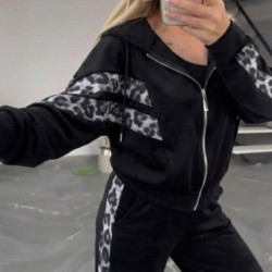 Kadın Uzun Kollu Kapşonlu önü Fermuarlı Leopar Desenli Modal Bluz Ve Pantolon Ikili Takım , 30553 Kadın Uzun Kollu Kapşonlu önü Fermuarlı Leopar Desenli Modal Bluz Ve Pantolon Ikili Takım , 30553