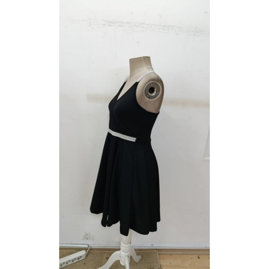 Kadın Sırttan çapraz Detaylı V Yakalı Kısa Kiloş Janjan Krep Elbise, 30600