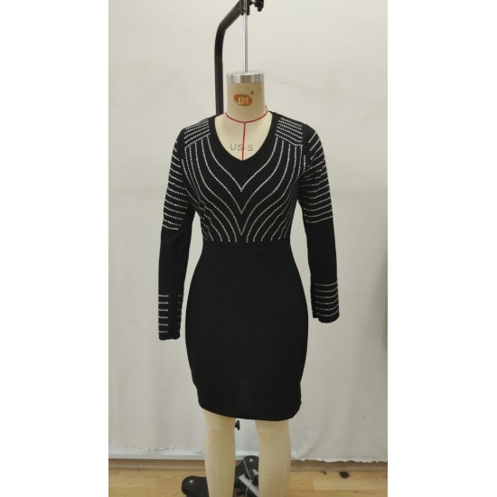 Kadın Uzun Kollu V Yakalı Taşlı Mini Ithal Krep Elbise , 30736 Kadın Uzun Kollu V Yakalı Taşlı Mini Ithal Krep Elbise , 30736