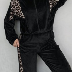 Kadın Uzun Kollu önden Fermuarlı Leopar Detaylı Kadife Bluz Ve Pantolon Ikili Takım , 30831 Kadın Uzun Kollu önden Fermuarlı Leopar Detaylı Kadife Bluz Ve Pantolon Ikili Takım , 30831