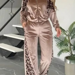 Kadın Uzun Kollu önden Fermuarlı Leopar Detaylı Kadife Bal Köpüğü Bluz Ve Pantolon Ikili Takım , 30830 Kadın Uzun Kollu önden Fermuarlı Leopar Detaylı Kadife Bal Köpüğü Bluz Ve Pantolon Ikili Takım , 30830