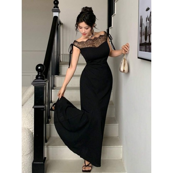 Kadın Göğüs Ve Yakası Dantel Detaylı Kayık Yaka Görünümlü Uzun Ithal Krep Elbise , 30968