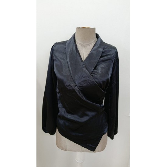 Kadın Uzun Kollu Kruvaze Yakalı Asimetrik Saten Bluz, 31017