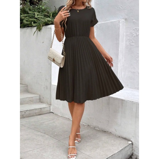 Kadın Kısa Kollu Yakası Açık Belden Lastikli Pileli Kısa Ithal Krep Elbise, 31045