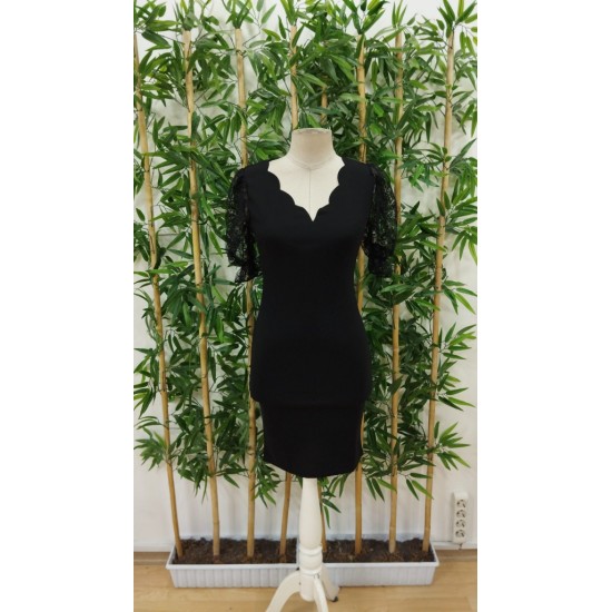 Kadın Kısa Kollu Dantelli V Yakalı Yanlardan Büzgülü çapraz Detaylı Ithal Krep Elbise , 31226