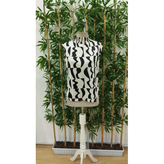 Kadın Kolsuz Balıkçı Yaka Desenli Süprem Bluz, 31187