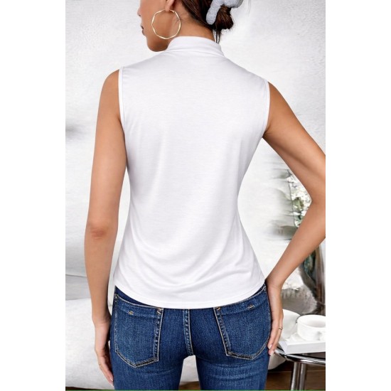 Kadın Kolsuz Hakim Yakalı Kalp Yaka Detaylı Sandy Bluz , 31373