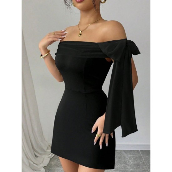 Kadın Madonna Yakalı Kurdela Detaylı Kısa Ithal Krep Elbise, 31411 Kadın Madonna Yakalı Kurdela Detaylı Kısa Ithal Krep Elbise, 31411