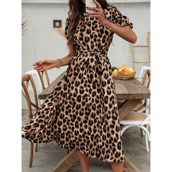 Kadın Kısa Kollu Yakalı Belden Kuşaklı Leopar Desenli Midi Süprem Elbise , 31483 Kadın Kısa Kollu Yakalı Belden Kuşaklı Leopar Desenli Midi Süprem Elbise , 31483