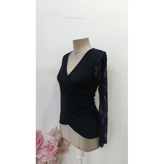 Kadın Uzun Kollu Dantelli Kruvaze Yakalı Yandan Büzgülü Viskon Bluz, 31797