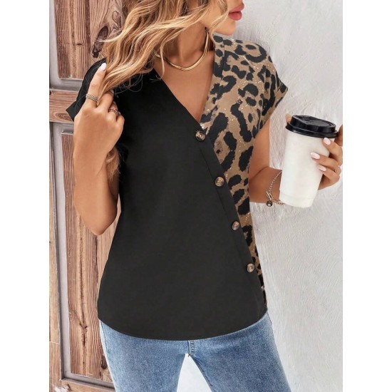 Kadın Kısa Kollu V Yakalı önden Düğmeli Leopar Desen Detaylı Viskon Bluz , 31977