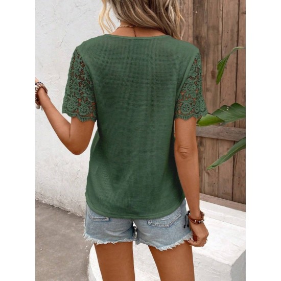 Kadın Kısa Kollu V Yakalı önden Düğmeli Dantel Detaylı Waffle Bluz , 32297