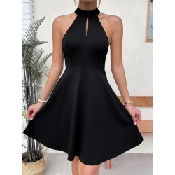 Kadın Omuzlardan Açık Balıkçı Yaka Arkadan Dantel Detaylı Kısa Ithal Krep Elbise, 32341