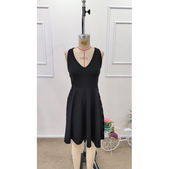 Kadın Askılı Derin V Yakalı Yandan Tül Detaylı Kısa Janjan Krep Elbise , 32638 Kadın Askılı Derin V Yakalı Yandan Tül Detaylı Kısa Janjan Krep Elbise , 32638