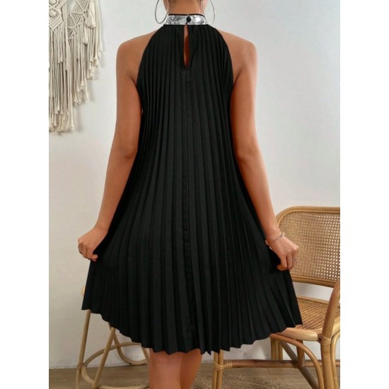 Kadın Balıkçı Yaka Omuzlardan Açık Pılelı Kısa Janjan Krep Elbise, 32731 Kadın Balıkçı Yaka Omuzlardan Açık Pılelı Kısa Janjan Krep Elbise, 32731