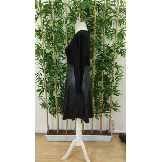 Kadın Uzun Kollu Kare Yaka üst Viskon Alt Deri Mini Elbise , 32931 Kadın Uzun Kollu Kare Yaka üst Viskon Alt Deri Mini Elbise , 32931