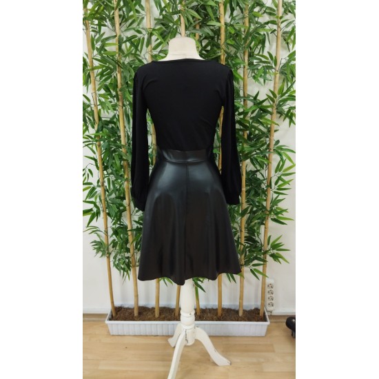 Kadın Uzun Kollu Kare Yaka üst Viskon Alt Deri Mini Elbise , 32931 Kadın Uzun Kollu Kare Yaka üst Viskon Alt Deri Mini Elbise , 32931